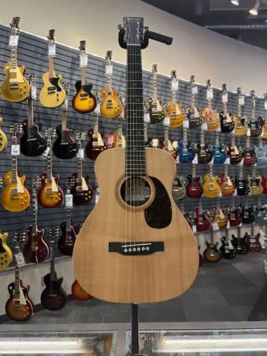 Martin Guitars - LX1RE